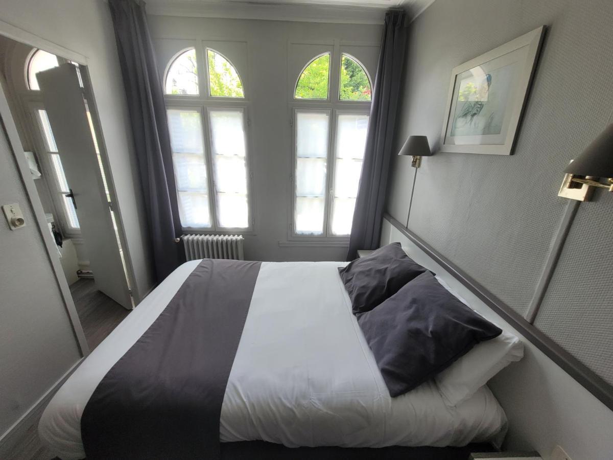 Céline - De La Gare Hotel Rouen